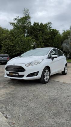 FORD FIESTA 1.6 SE HATCH 16V FLEX 4P POWERSHIFT FORD FIESTA 1.6 SE HATCH 16V FLEX 4P POWERSHIFT